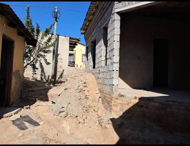 2 BEDROOM HOUSE FOR SALE IN OLIEVENHOUTBOSCH